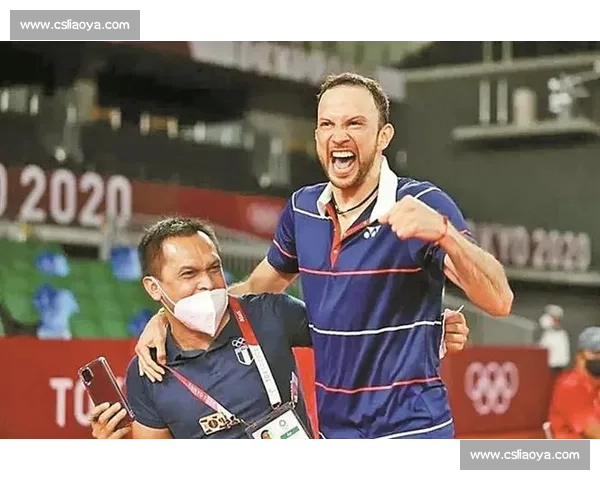 羽毛球冠军的奋斗与荣耀背后的坚持与梦想揭秘